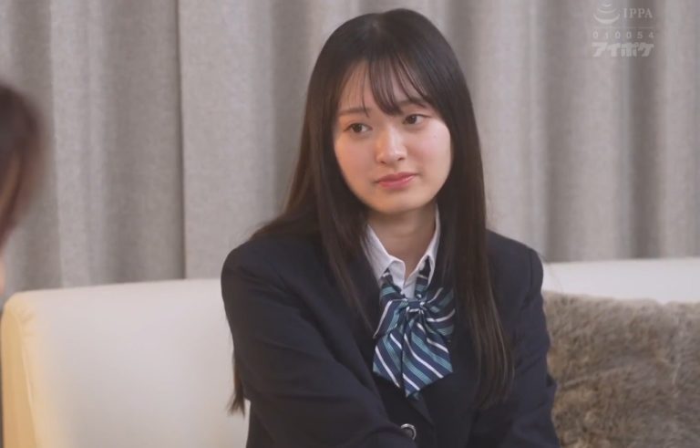 Con gái ghét cay ghét đắng ông cha dượng biến thái, bị ép quan hệ dồn dập đến lên đỉnh liên tục