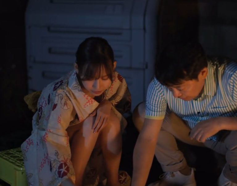 Cô Gái Part-time Nhỏ Nhắn Quyến Rũ, Tôi Sa Ngã Vào Cuộc Tình Ngoại Tình Bí Mật