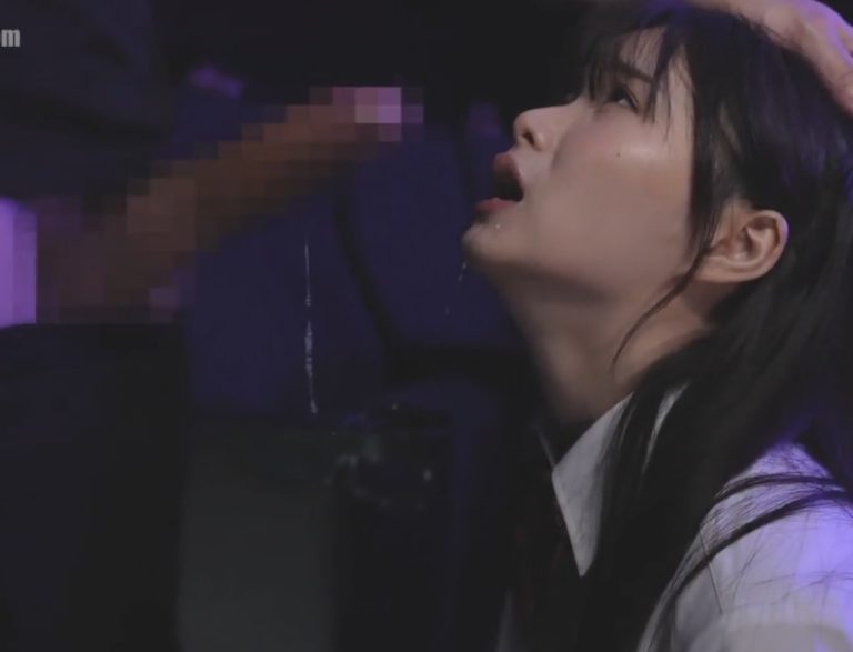 Ngón Tay Dâm Ôn Trong Rạp Phim Làm Em Không Kìm Được, Nước Tuôn Trào Và Sa Ngã Hoàn Toàn