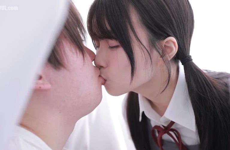 3 Ngày Bí Mật Với Cháu Gái Lớn Trong Trò Chơi Trốn Tìm Ở Quê