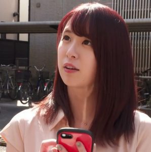 Cô Gái Xinh Bị Chuốc Thuốc Rượu, Sa Vào Khoái Lạc Với Ông Chú Trung Niên